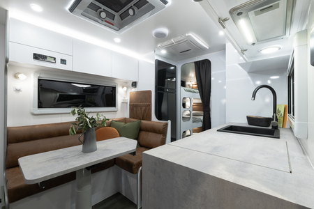 Wonderland-RV-Hornet-Luxury-is-standard