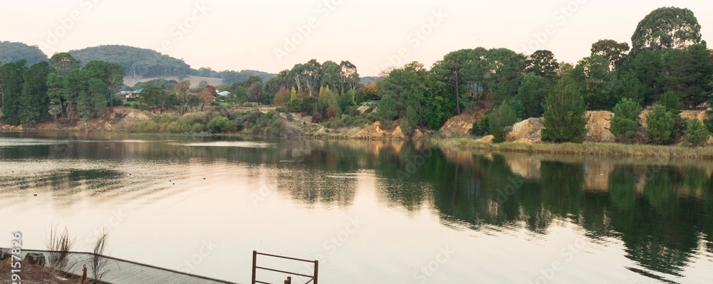 Inner-Image-4-Lake-Sambell