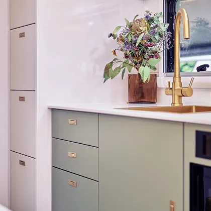 solara-carousel-kitchen