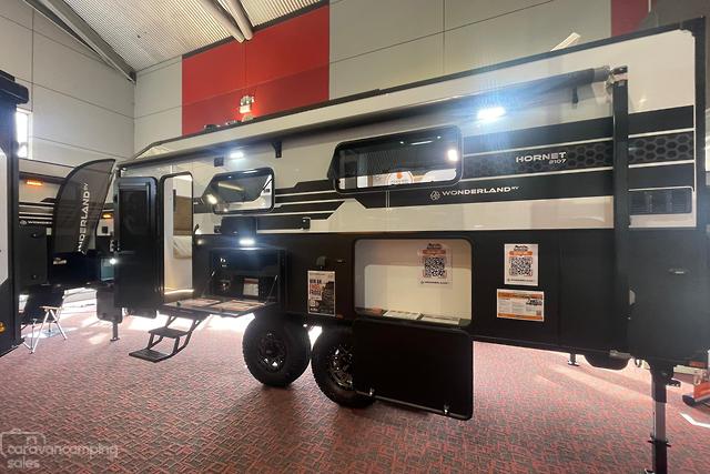 Hornet 21'07" Quad Bunk Delete
